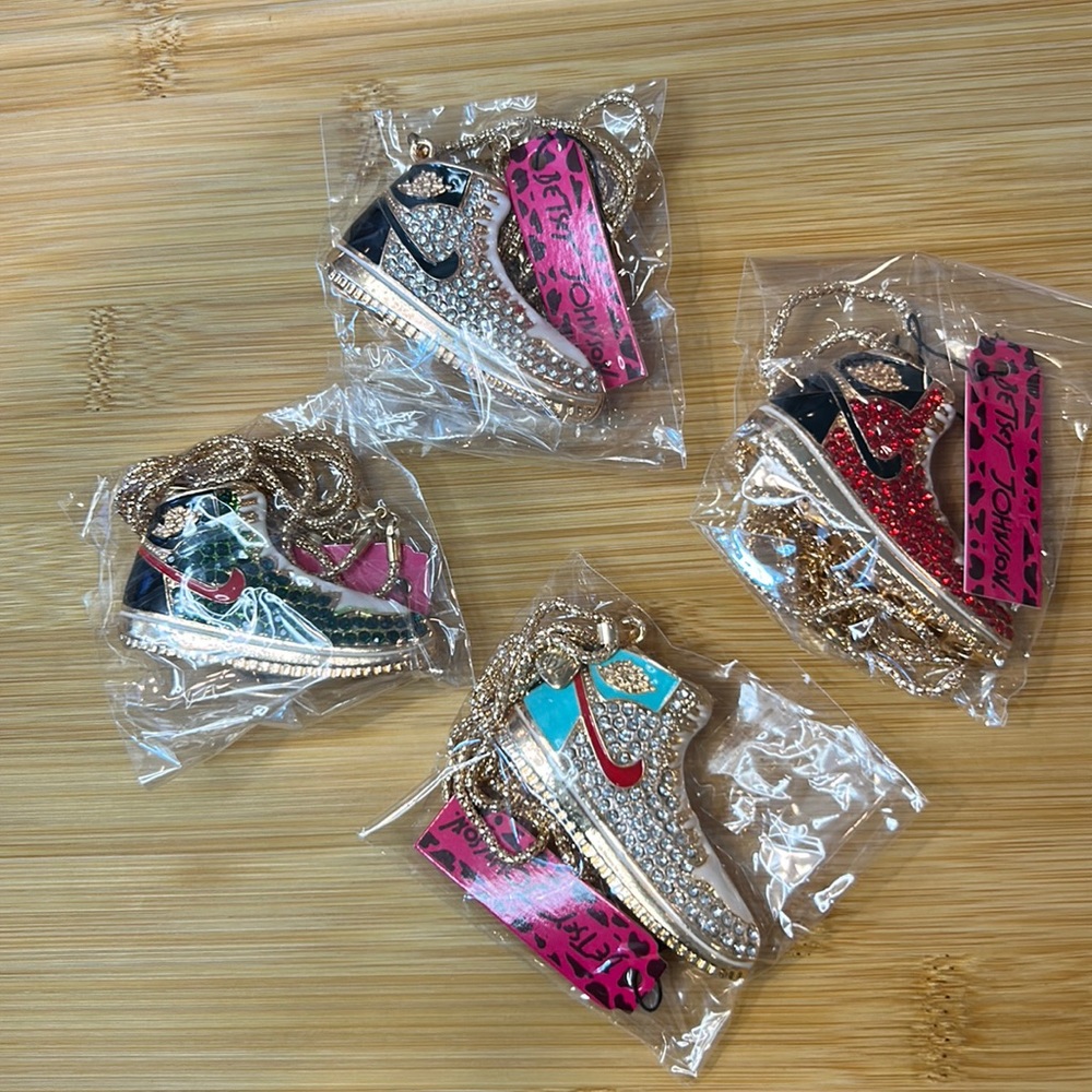 Rhinestone Bling Sneaker Shoe Necklace Pendants Nike Swoosh - Picture 2 of 12